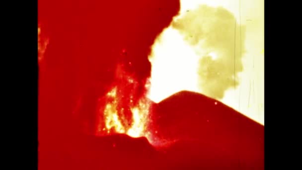 Катания Италия Июнь 1975 Извержение Вулкана Лавы Этна — стоковое видео