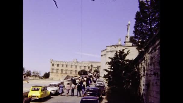 Avignon Frankrijk Juni 1980 Toeristengroep Tachtiger Jaren Avignon — Stockvideo