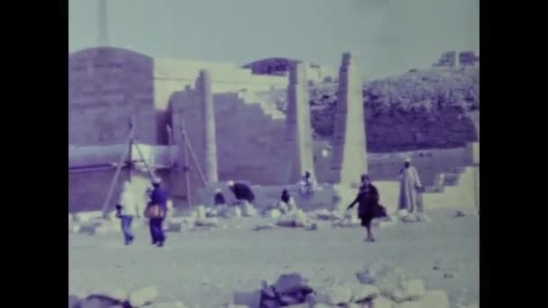 Giza Egypt March 1977 Egyptian Archeological Site Scene 70S — Vídeos de Stock