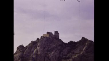 Cagliari, İtalya Haziran 1981: 80 'lerde Sardunya' da otobüs sahnesiyle seyahat