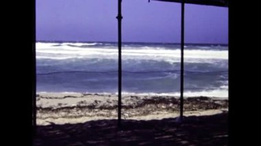 Cagliari, İtalya Haziran 1981: Sardunya kıyı manzarası 80 'lerde