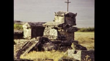 Taraf, Türkiye Haziran 1985: Arkeolojik alan görünümü 80 'lerde