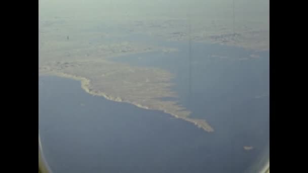 Cairo Egypt March 1977 Egyptian Desert Seen Plane Window Scene — Video