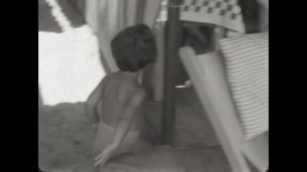 Venedik Talya Ağustos 1952 Aile Plajı Tatili Yıllardaki Lik Bir — Stok video
