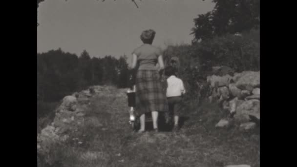 Dolomiten Italien Juni 1952 Dolomiten Urlaub Familienerinnerungen Szene Den 50Er — Stockvideo
