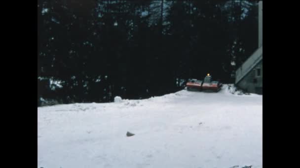 Oritsei Itálie Prosinec 1971 Ski Resort Scéna Lyžařskou Scénou Letech — Stock video