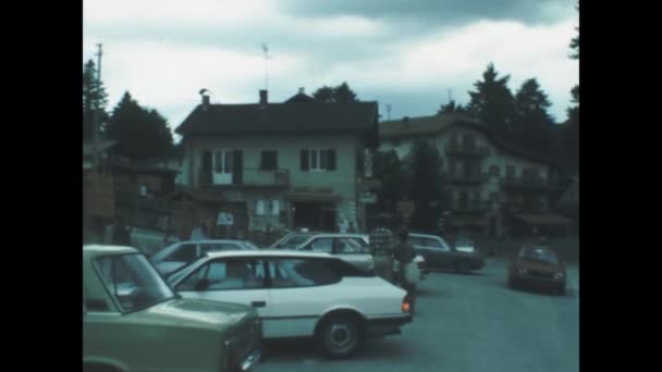 Val Non Italy June 1983 Dolomites Village Life Scenes 80S — Vídeos de Stock