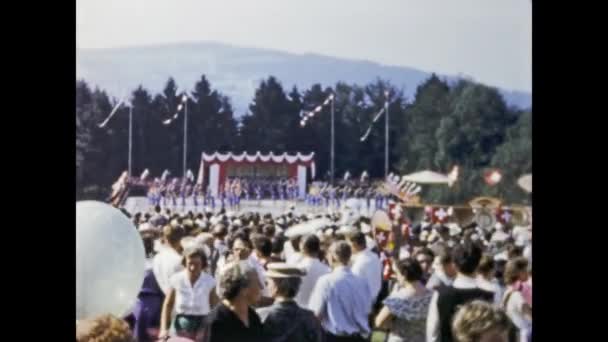 Bruneck Olaszország 1955 Június Kinderfest Bruneck Jelenet Években — Stock videók