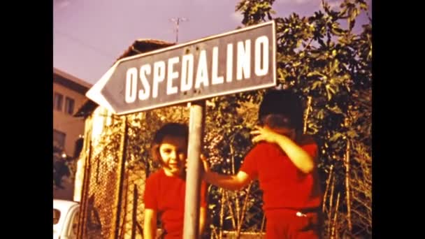 Ospedalino Italy May 1955 Children 8Mm Family Memories Scene 50S — Stock Video