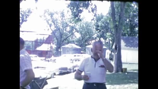 Сан Диего Сша Июнь 1955 Сцена Семейного Барбекю — стоковое видео