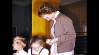 Brüksel, Belçika Haziran 1960: 60 'lı yıllarda 8 mm' lik film Aile Anıları