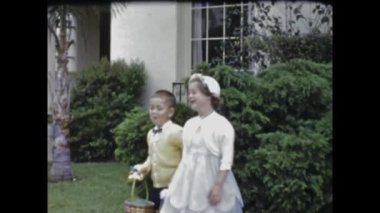 San Diego, ABD Mayıs 1947: Çocuklar 40 'lı yıllarda yazlık aile hatıraları sahnesinde