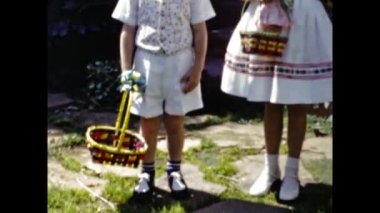 San Diego, ABD Haziran 1947: 40 'lı yıllarda açık havada bir grup çocuk