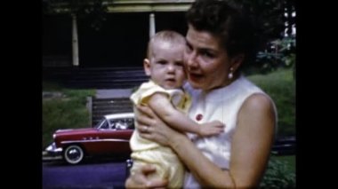 San Diego, ABD Haziran 1947: Amerikan halkı 8mm 'lik aile anıları sahnesi 40' larda