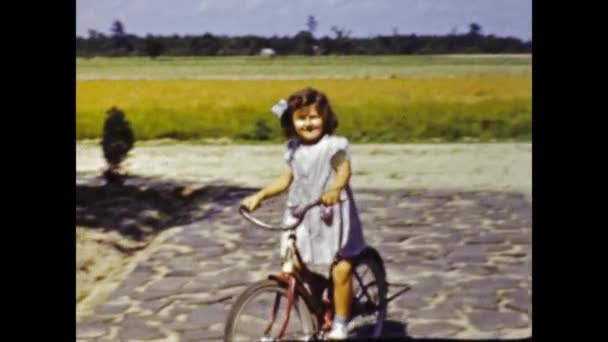 San Diego United States June 1947 Girl Bike 40S Scene — Video Stock
