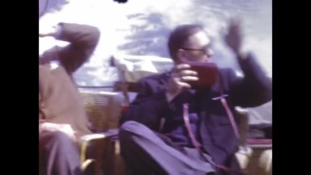 Bruksela Belgia Czerwiec 1960 Bogaci Ludzie Prywatnej Scenie Łodzi Latach — Wideo stockowe