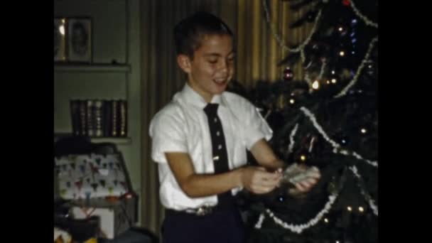 San Diego United States May 1947 Family Christmas Home Moments — Video