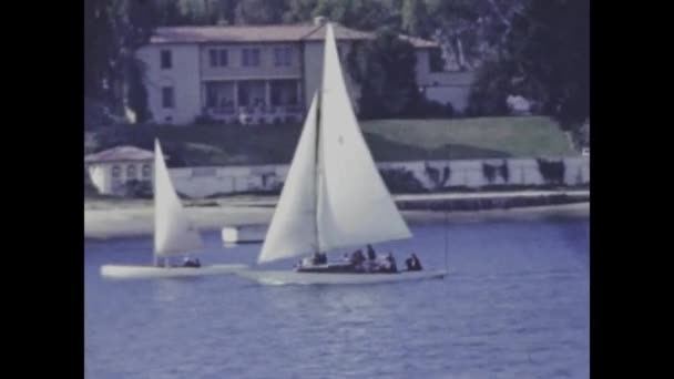 San Diego United States May 1947 Small Lake Sailboats Scene — Stock Video