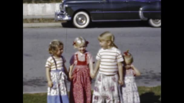 Сан Диего Сша Май 1947 Года Дети Играют Садовые Старые — стоковое видео