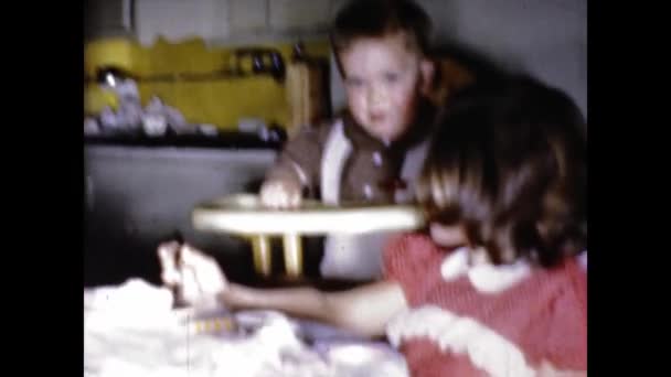 Сан Диего Сша Июнь 1947 Дети Домашней Сцене — стоковое видео