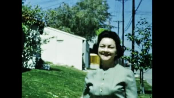 San Diego Ιούνιος 1947 Πόδια Των Κοριτσιών Στη Σκηνή Του — Αρχείο Βίντεο