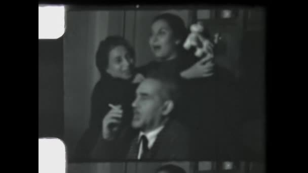 Мілан Італія 1954 Сцени Сімейних Спогадів Людьми Роки Оцифровані Чорно — стокове відео