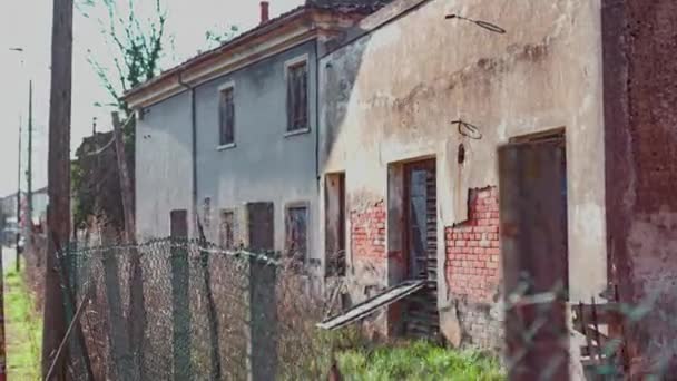 Abandoned Decaying Old House Haunting Beauty Neglect — Vídeo de stock