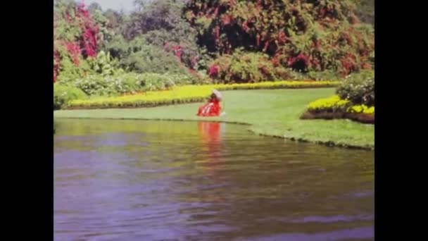 Майами Сша Июнь 1979 Историческое Видео Демонстрирующее Сайпресс Гарденс Флориде — стоковое видео