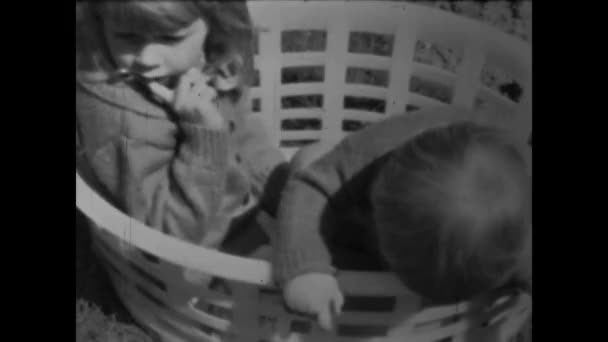 Thimister Clermont Belgium Може 1970 Ностальгічний Погляд Сімейні Спогади Дітьми — стокове відео