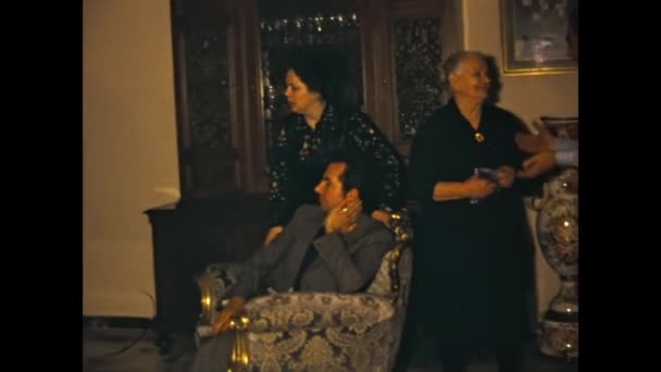 Villanova Del Ghebbo Itália Março 1975 Momentos Familiares Casa Imagens — Vídeo de Stock