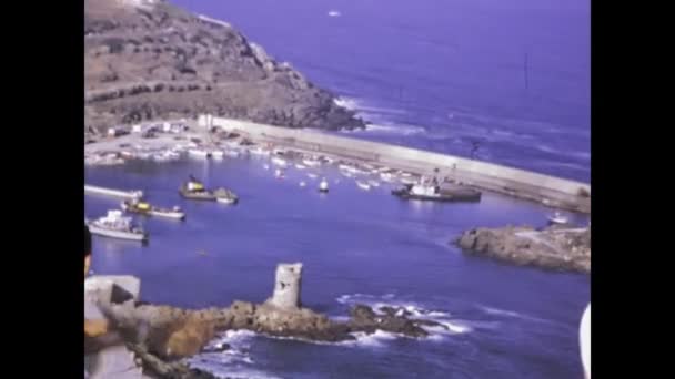 Alghero Italy June 1974 Historic Footage Tourists Exploring Beautiful Cost — 비디오
