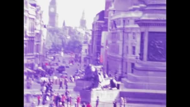 London June 1975 Historic Footage Capturing Daily Life Streets London — Vídeos de Stock