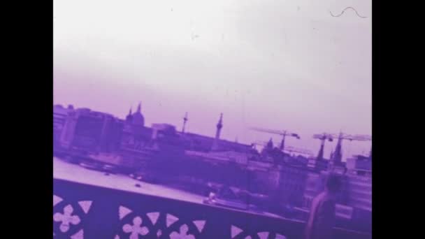 Londýn Velká Británie Června 1975 Historické Záběry Zachycující Každodenní Život — Stock video