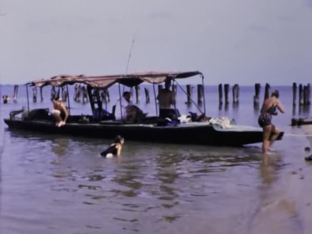 Gore Senegal Juni 1970 Duik Onder Levendige Visserijcultuur Van Goree — Stockvideo