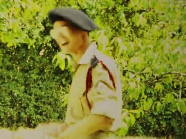 Florence Italy June 1975 Vintage Footage Soldier Having Good Time — Stock Video