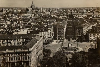 Milan, İtalya 1951: 1950 'lerden kalma bu klasik hava çekimiyle Milan' ın geçmişini yukarıdan keşfedebilir.