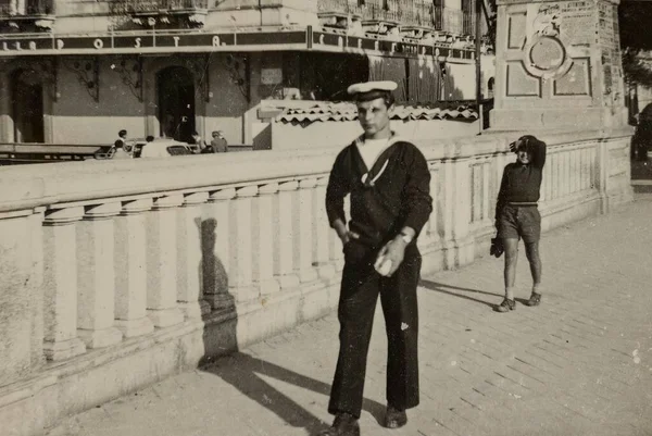 Roma Itália Maio 1951 Momento Sincero Marinheiros Marinha Italiana Desfrutando — Fotografia de Stock