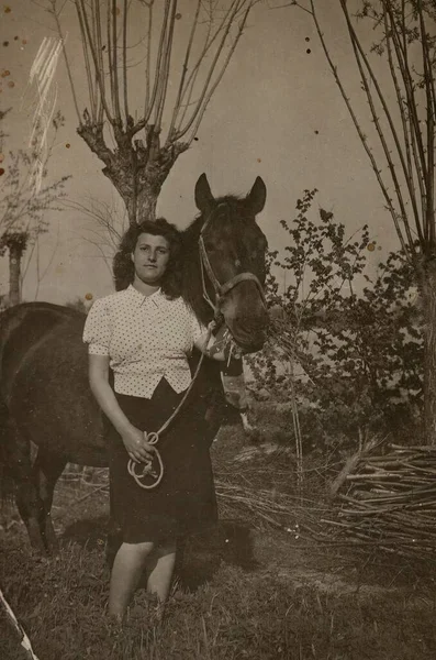 이탈리아 1941 1940 대시골 풍경에서 그녀의 시간을 초월하는 발산하는 고전적 — 스톡 사진