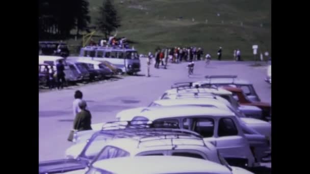 Morzine Frankreich Mai 1973 Entdecken Sie Die Aufregung Eines Radrennens — Stockvideo