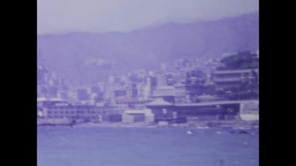 1968年6月 意大利巴勒莫 1960年代从海上一艘船上拍摄到的关于繁忙的巴勒莫港的古老镜头 — 图库视频影像