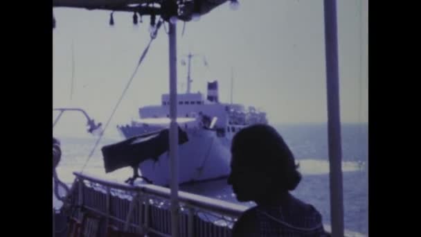Palermo Italia Junio 1968 Imágenes Antiguas Pasajeros Caminando Barcos Atracados — Vídeos de Stock