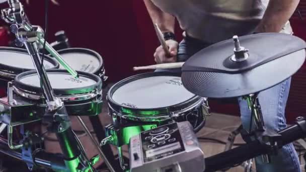 Masi Itália Abril 2023 Close Skilled Drummer Hands Creating Energetic — Vídeo de Stock
