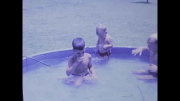 City Lake Stati Uniti Giugno 1969 Ricordi Felici Dei Bambini — Video Stock