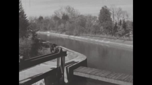 Berlin Germany May 1959 Classic 1950S Film Capturing Tranquil Flow — Stock Video
