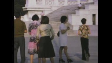 Roma, İtalya 1975 olabilir: 1970 'lerde Roma' nın Quirinale Sarayı 'nın ihtişamını keşfetmek, mimari güzelliğini ve zengin tarihini gözler önüne seren bu büyüleyici tarihi video klibi ile.