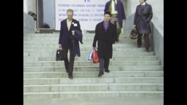 Moskva Rusko Květen 1977 Záběry Let Kterých Lidé Sestupovali Schodech — Stock video