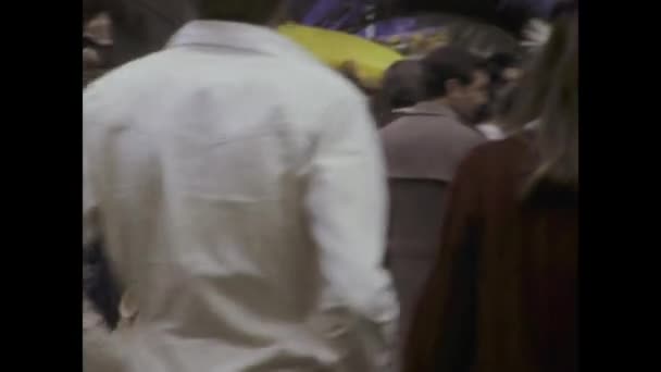 1976年 巴西里约热内卢 一个迷人的视频剪辑 展示了一群充满活力的人 抓住了1970年代集会的精髓 — 图库视频影像