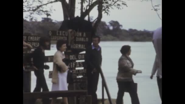 Rio Janeiro Brasil Maj 1975 Utforska Den Hisnande Naturen Iguazu — Stockvideo