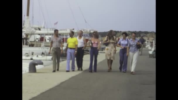 Olbia Olaszország 1975 Júniusa Merüljön Egy Különleges Szardíniai Kikötő Eleganciájában — Stock videók