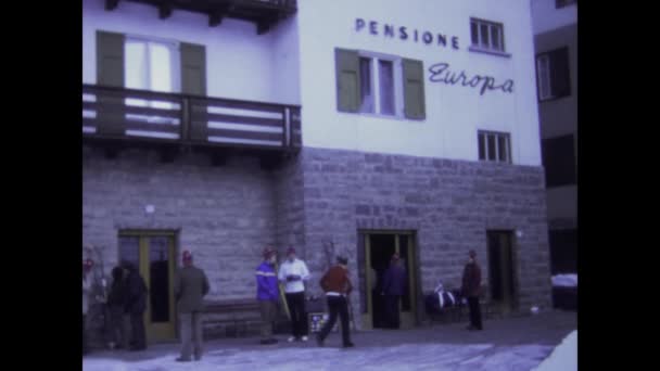 Canazei Ιταλία Δεκέμβριος 1980 Βήμα Πίσω Στο Χρόνο Στη Δεκαετία — Αρχείο Βίντεο